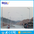 El precio bajo China llevó la luz de calle integrada del panel solar 9 metros poste de luz solar de la calle